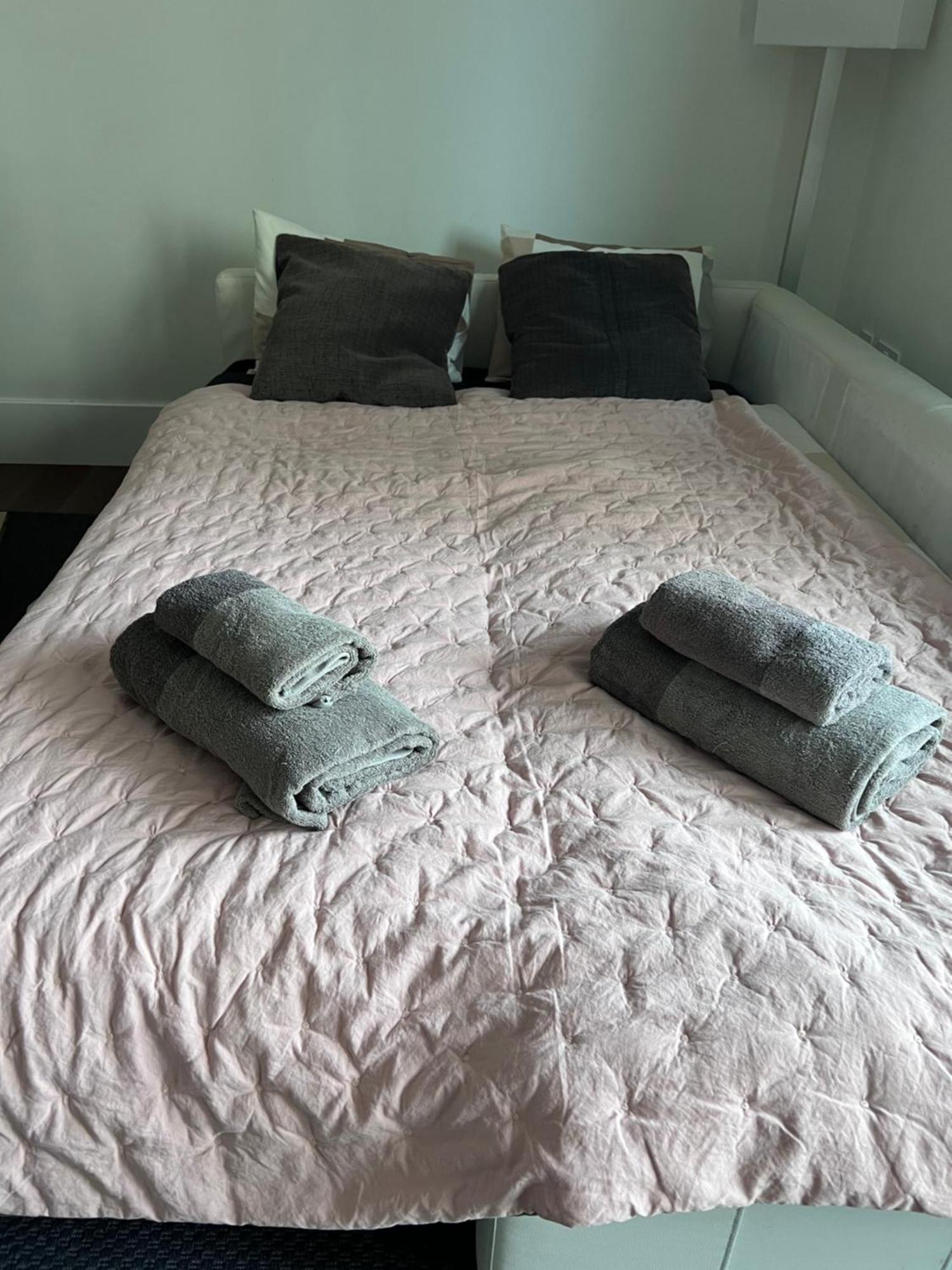 Deluxe 1-Bed Apartment In The City Centre Gibraltar Exteriör bild